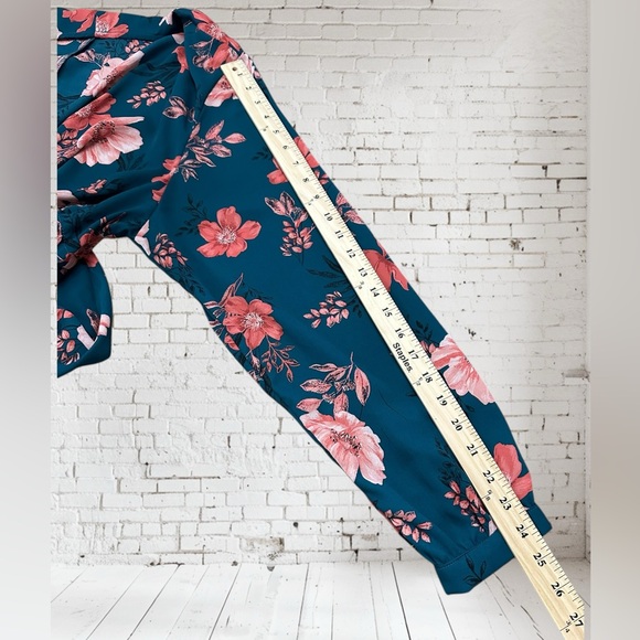 Torrid long kimono duster. Teal green / pink floral. Size 2 - Picture 6 of 9